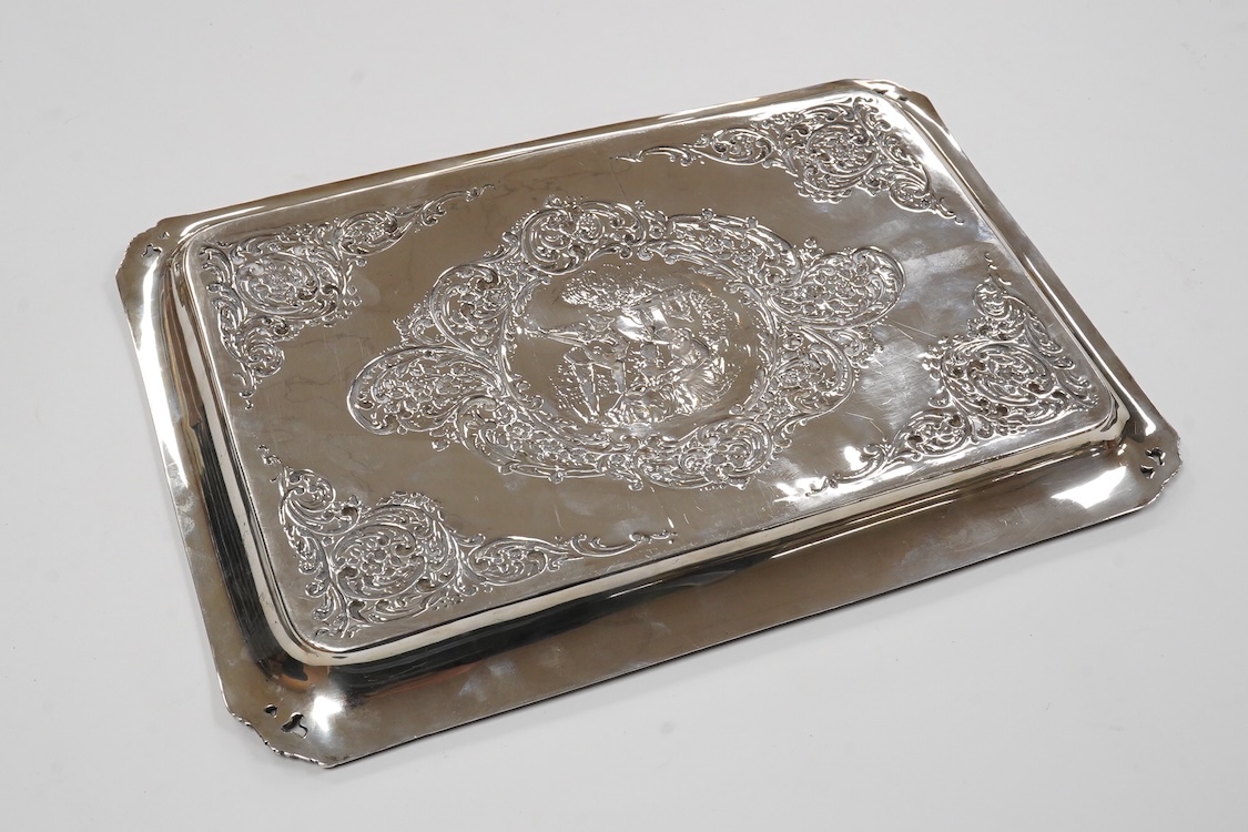 A George V silver pedestal bowl, with dimpled body, Maxfield & Sons Ltd, London, 1912, diameter 11.5cm, weighted, gross 6.1oz.